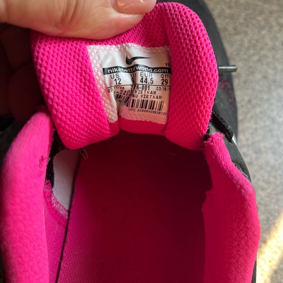 Nike runners - Picture 3 of 3